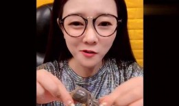 微笑姐吃腌瓜,微笑姐的甜蜜食光之旅