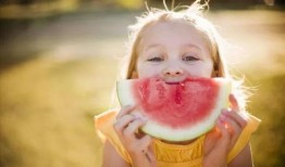 胖宝贝吃瓜啦,揭秘娱乐圈那些不为人知的幕后故事