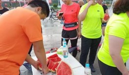 摆摊吃瓜大赛视频,摆摊吃瓜大赛，一场视觉与味蕾的双重狂欢