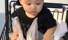 陪妈妈吃瓜,共享夏日清凉——陪妈妈吃瓜记