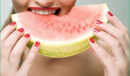 月子吃玲珑瓜好吗,月子期间食用玲珑瓜的益处与注意事项