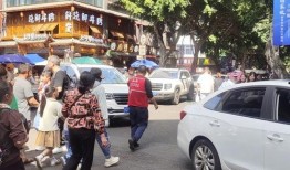 快乐街区吃瓜,吃瓜群众的欢乐盛宴