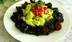 吃蓝瓜可以吃木耳吗,健康搭配的美食探索