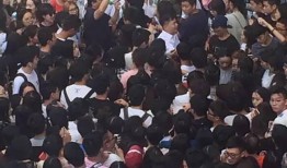 排队吃瓜派对,揭秘娱乐圈幕后风云