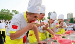 湖北技校吃瓜,揭秘校园内幕，引发社会关注