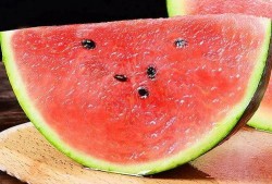 圣华女子吃瓜,一场吃瓜盛宴背后的真相揭秘