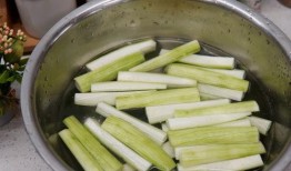 嗯小孩发烧可以吃蒸吗瓜