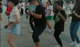 扭胯舞吃瓜,揭秘网络现象背后的文化现象