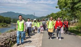 河边吃瓜图片,夏日休闲好去处